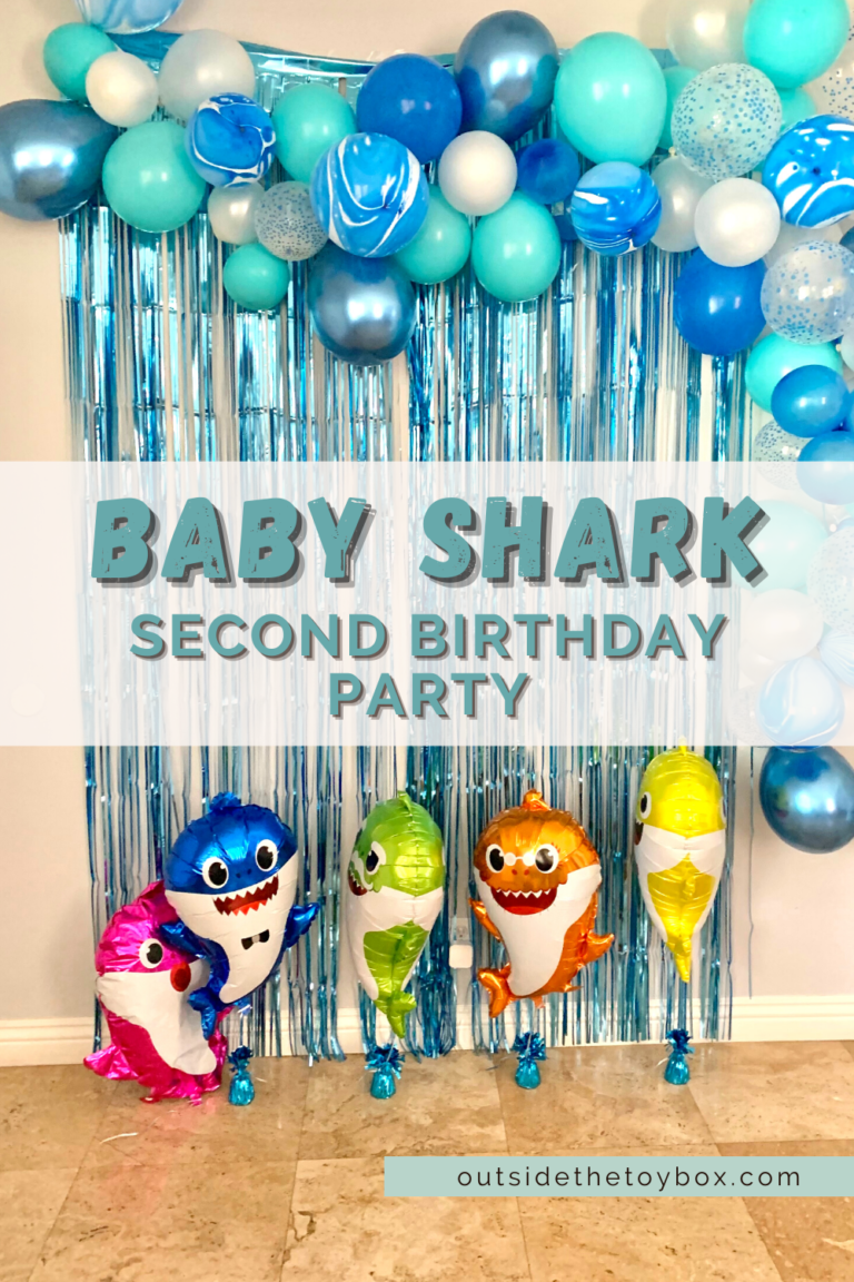 Baby Shark balloons with balloon garland